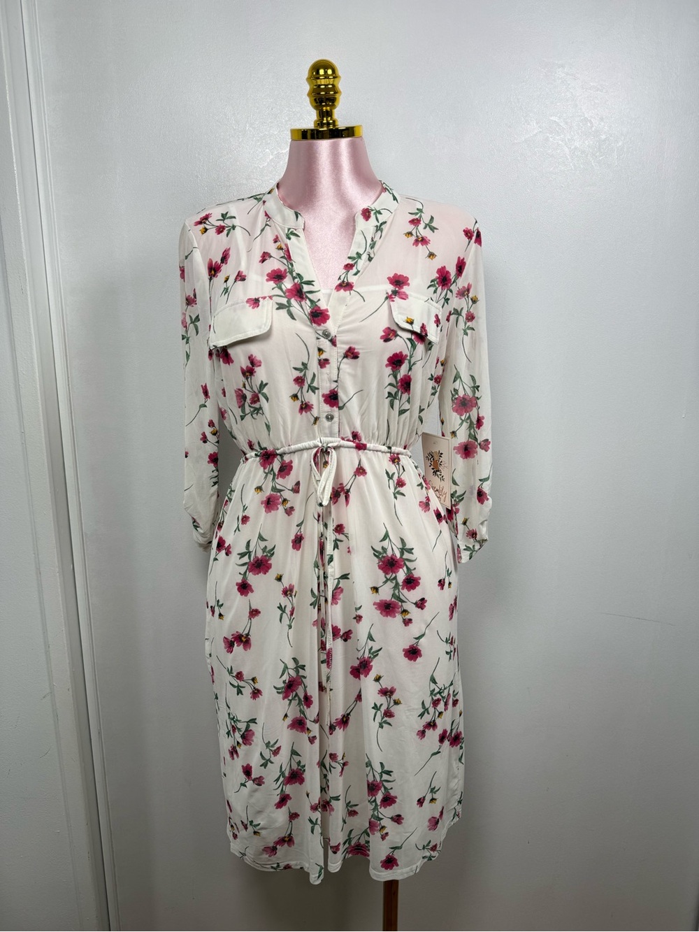 Siren Lily Maternity Floral Dress White Pink Size M NWT Tie Waist Button Front